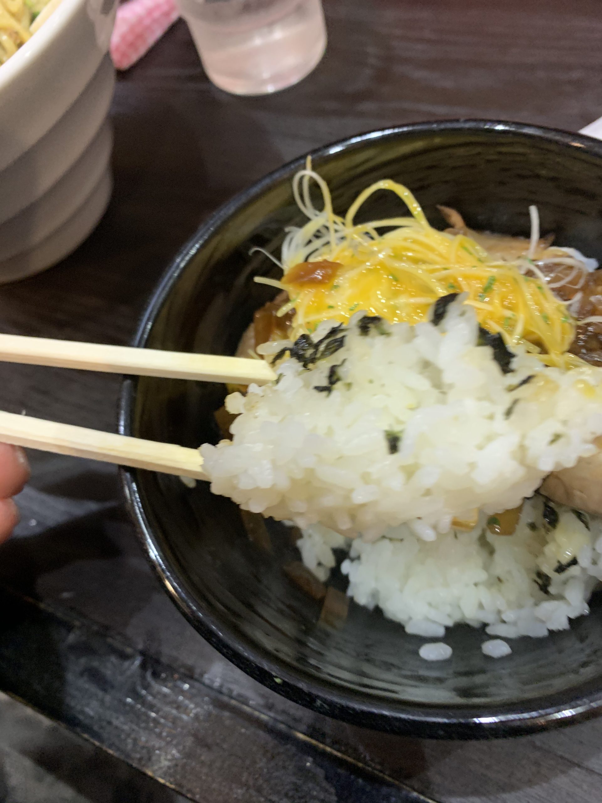 桜海レア丼のご飯